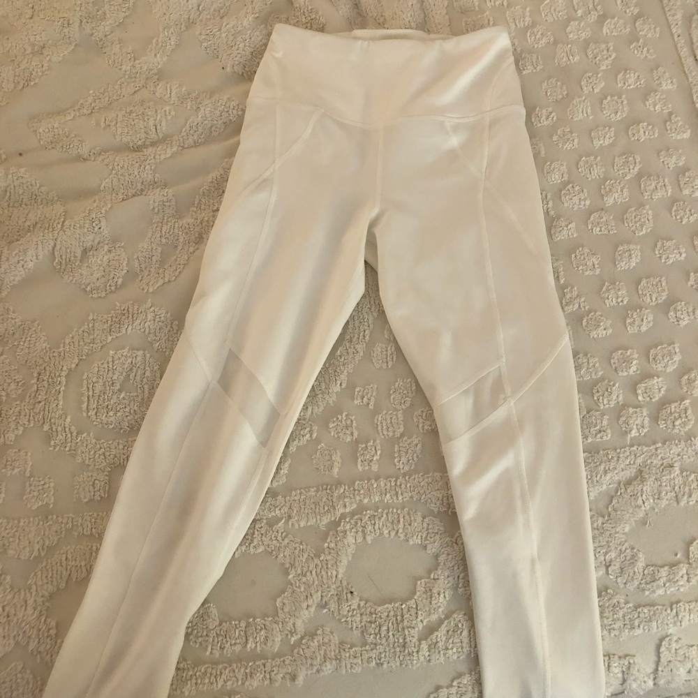 White active leggings